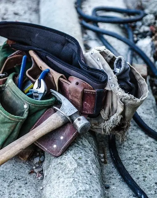 tools-1183374_640 An apprenticeship can be a key to learning and earning as an HVAC tech