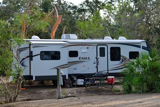 stay cool with an air conditioner for your rv